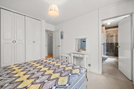 2 bedroom Flat for sale in Links Court, Langland, Swansea, SA3