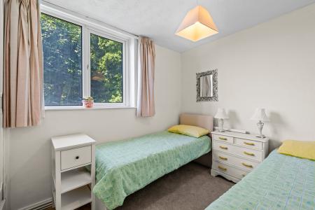 2 bedroom Flat for sale in Links Court, Langland, Swansea, SA3