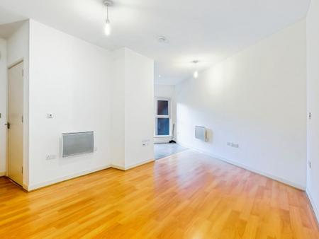 1 bedroom Studio flat for sale in 3 Princess Way, Swansea, SA1