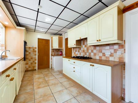 4 bedroom Detached house for sale in Alder Way, West Cross, Swansea, SA3