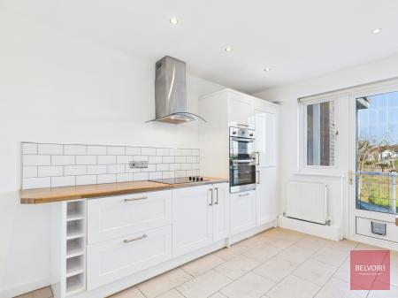 2 bedroom Flat for sale in Brynfield Court, Mumbles, Swansea, SA3