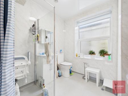 3 bedroom Detached bungalow for sale in Chapel Road, Three Crosses, Swansea, SA4