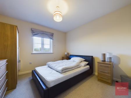 2 bedroom Flat for sale in Clayton Drive, Pontarddulais, Swansea, SA4