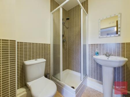 2 bedroom Flat for sale in Clayton Drive, Pontarddulais, Swansea, SA4