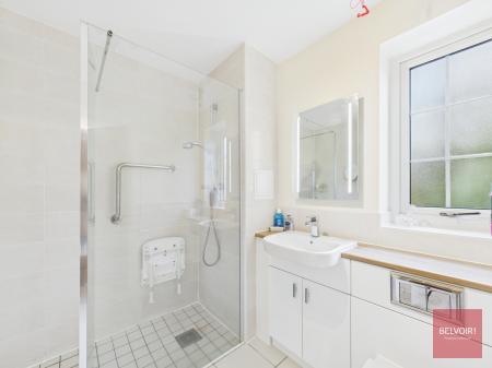 2 bedroom Flat for sale in Fern Court, Sketty, Swansea, SA2