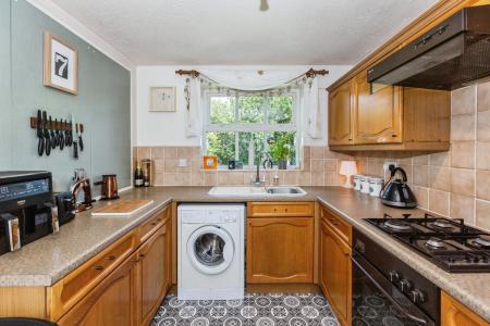 4 bedroom Detached house for sale in Ffordd Taliesin, Killay, Swansea, SA2