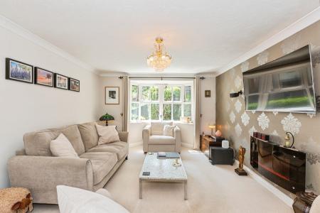 4 bedroom Detached house for sale in Ffordd Taliesin, Killay, Swansea, SA2