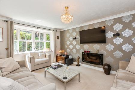 4 bedroom Detached house for sale in Ffordd Taliesin, Killay, Swansea, SA2