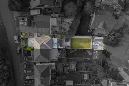 4 bedroom Semi-detached house for sale in Glen Road, West Cross, Swansea, SA3