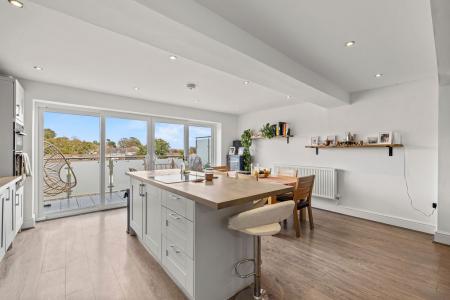 Glen Road, West Cross, Swansea, SA3