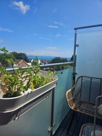 4 bedroom Semi-detached house for sale in Glen Road, West Cross, Swansea, SA3