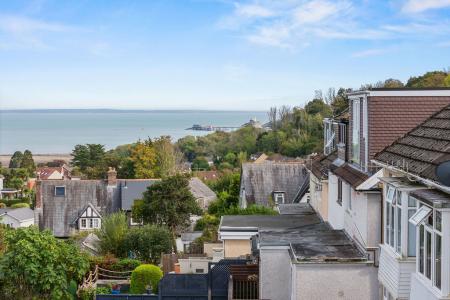 4 bedroom Semi-detached house for sale in Glen Road, West Cross, Swansea, SA3