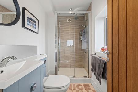 4 bedroom Semi-detached house for sale in Glen Road, West Cross, Swansea, SA3