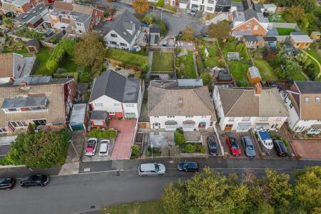 4 bedroom Semi-detached house for sale in Glen Road, West Cross, Swansea, SA3