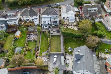 4 bedroom Semi-detached house for sale in Glen Road, West Cross, Swansea, SA3