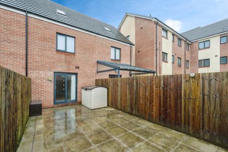 3 bedroom Terraced House for sale in Golwg Y Garreg, Swansea, SA1