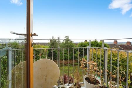 3 bedroom Terraced House for sale in Hazel Road, Uplands, Swansea, SA2