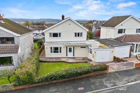 4 bedroom Detached house for sale in Heol Cae Copyn, Loughor, Swansea, SA4