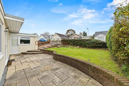 4 bedroom Detached house for sale in Heol Cae Copyn, Loughor, Swansea, SA4