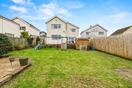 4 bedroom Detached house for sale in Heol Cae Copyn, Loughor, Swansea, SA4