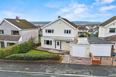 4 bedroom Detached house for sale in Heol Cae Copyn, Loughor, Swansea, SA4