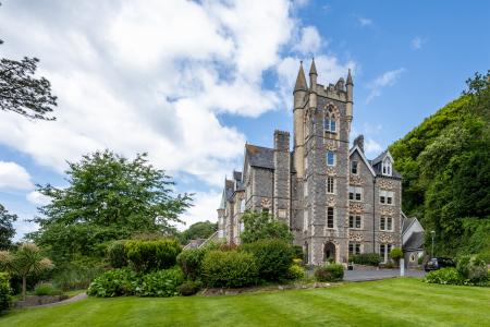 2 bedroom Apartment for sale in Langland Bay Manor, Langland, Swansea, SA3
