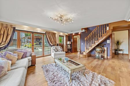 4 bedroom Detached house for sale in Pentredwr Road, Llansamlet, Swansea, SA7