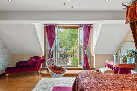 4 bedroom Detached house for sale in Pentredwr Road, Llansamlet, Swansea, SA7