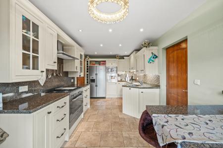 4 bedroom Detached house for sale in Pentredwr Road, Llansamlet, Swansea, SA7