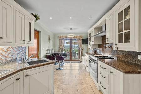 4 bedroom Detached house for sale in Pentredwr Road, Llansamlet, Swansea, SA7