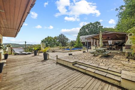 4 bedroom Detached house for sale in Pentredwr Road, Llansamlet, Swansea, SA7