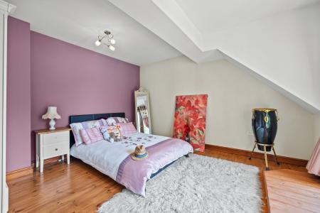 4 bedroom Detached house for sale in Pentredwr Road, Llansamlet, Swansea, SA7