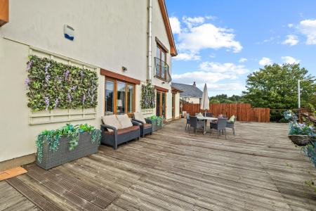 4 bedroom Detached house for sale in Pentredwr Road, Llansamlet, Swansea, SA7