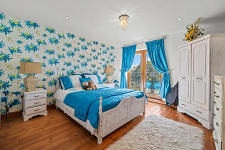 4 bedroom Detached house for sale in Pentredwr Road, Llansamlet, Swansea, SA7