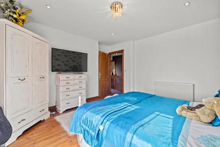 4 bedroom Detached house for sale in Pentredwr Road, Llansamlet, Swansea, SA7