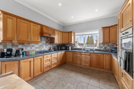 5 bedroom Semi-detached house for sale in Queens Road, Sketty, Swansea, SA2