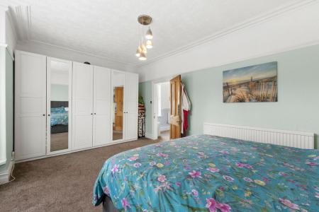 5 bedroom Semi-detached house for sale in Queens Road, Sketty, Swansea, SA2