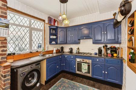 3 bedroom Terraced House for sale in St Johns Road, Manselton, Swansea, SA5