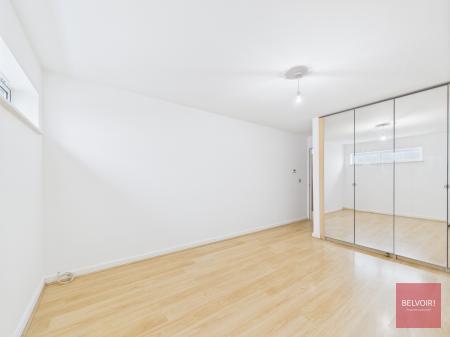 2 bedroom Flat for sale in The Boathouse, Mumbles Road, Mumbles, Swansea, SA3