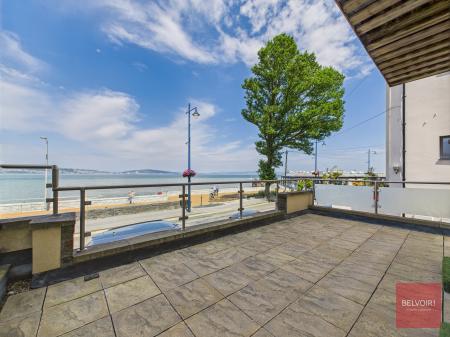 2 bedroom Flat for sale in The Boathouse, Mumbles Road, Mumbles, Swansea, SA3
