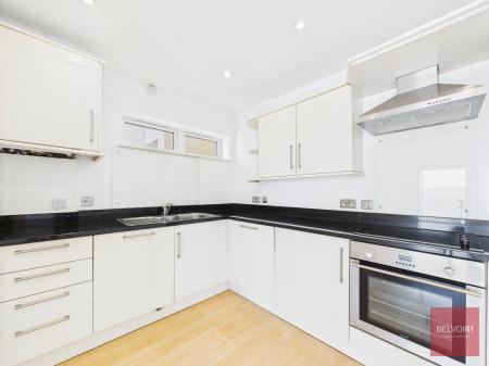 2 bedroom Flat for sale in The Boathouse, Mumbles Road, Mumbles, Swansea, SA3