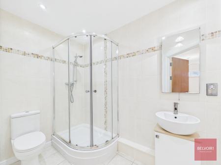 2 bedroom Flat for sale in The Boathouse, Mumbles Road, Mumbles, Swansea, SA3
