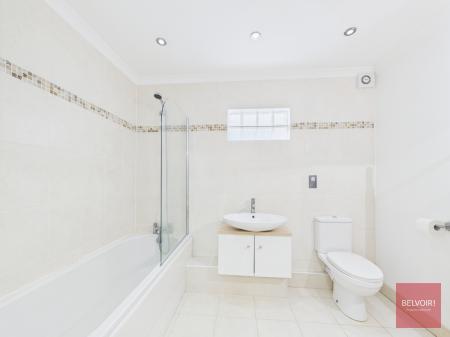 2 bedroom Flat for sale in The Boathouse, Mumbles Road, Mumbles, Swansea, SA3