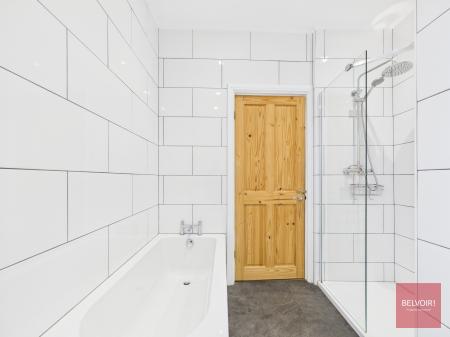 4 bedroom Terraced House for sale in Victoria Avenue, Mumbles, Swansea, SA3