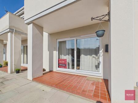 1 bedroom Flat for sale in Vanewood Court, Plunch Lane, Mumbles, Swansea, SA3