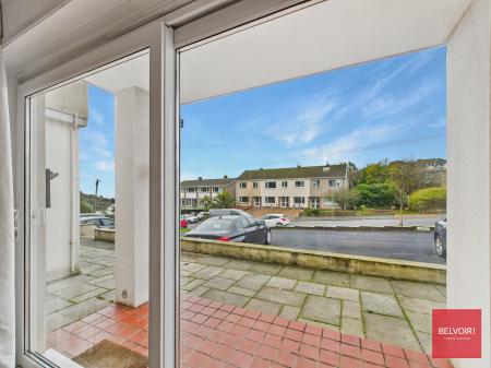 1 bedroom Flat for sale in Vanewood Court, Plunch Lane, Mumbles, Swansea, SA3