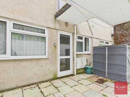 1 bedroom Flat for sale in Vanewood Court, Plunch Lane, Mumbles, Swansea, SA3