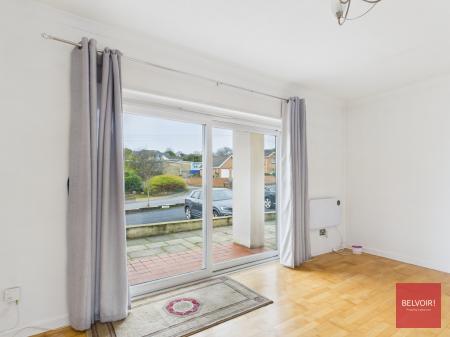 1 bedroom Flat for sale in Vanewood Court, Plunch Lane, Mumbles, Swansea, SA3