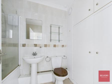 1 bedroom Flat for sale in Vanewood Court, Plunch Lane, Mumbles, Swansea, SA3