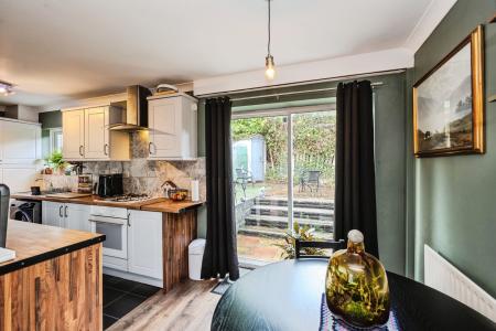 3 bedroom End of terrace house for sale in Whitethorn Place, Sketty, Swansea, SA2